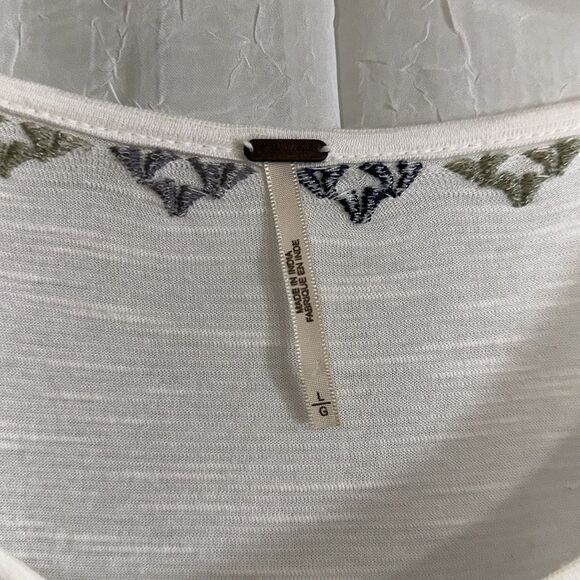 free people L Ivory Navy Peach Green Lace up Oversized Embroidered Peasant Top - Picture 10 of 14